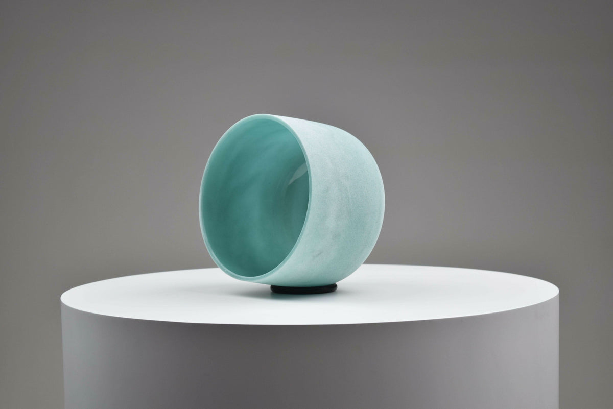 528 Hz Love Frequency Crystal Singing Bowl - 8" Made With Emerald Fluorite - 6 Lynx - Sound Healing