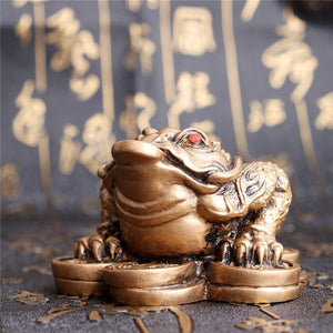 Feng Shui Three Legged Money Frog - Fortune Toad - Home/Office Luck Ornament - Save 70% - 6 Lynx - Boho Accessories